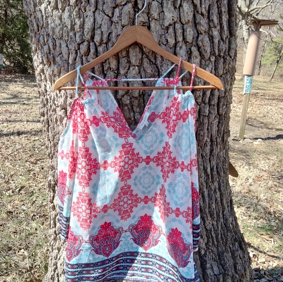 Skies Are Blue Cut Out Blouse in size M - Picture 2 of 4